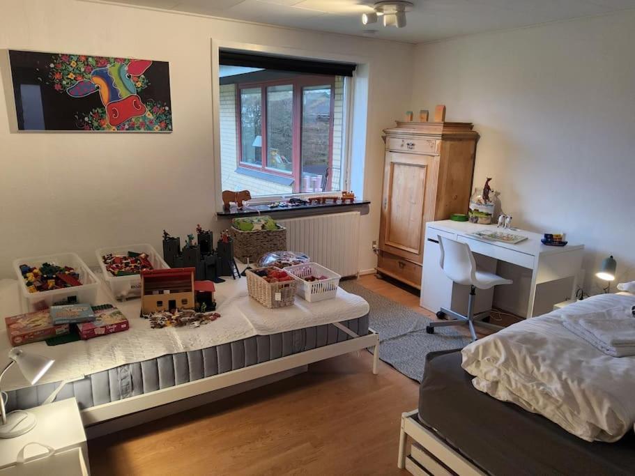Family Friendly Apt B, 900M To Lego House, Parking, Legoland, Lalandia 빌룬드 외부 사진
